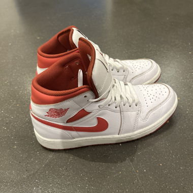 Jordan 1 mid
