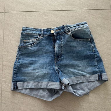 Short in jeans H&M, taglia 38, denim, condizioni ottime