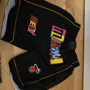 Short miami