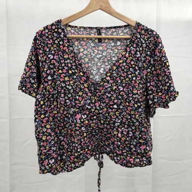 Bluse mit Schnürung
