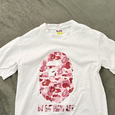 T-Shirt Bape blanc rose