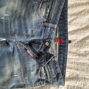 Jeans Dsquared2 vieillis à longueur genou