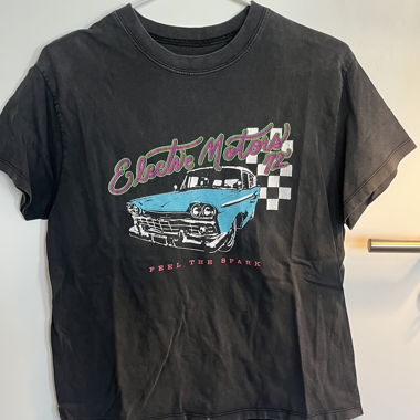 T-shirt Nero con Grafica