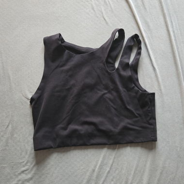 Haut de sport noir