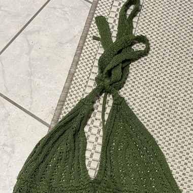 Knitted forest green top