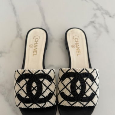 Chanel Perlen Sandalen