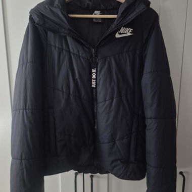 Nike Winterjacke XS
