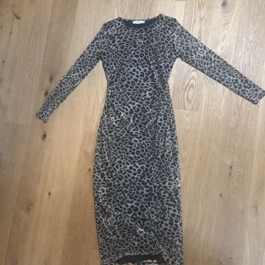 Kleid mit Gepardenmuster