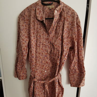 Kleid mit Blumenmuster 