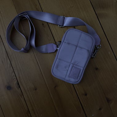 Violet shoulder bag