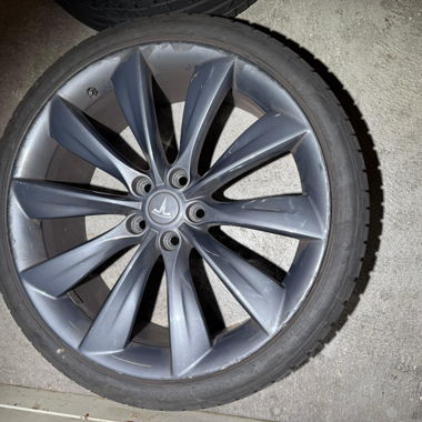 Tesla S, cerchi e pneumatici estivi