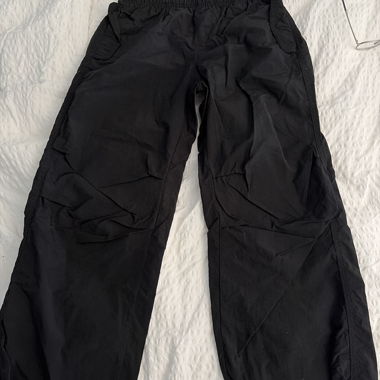Leichte schwarze Hose