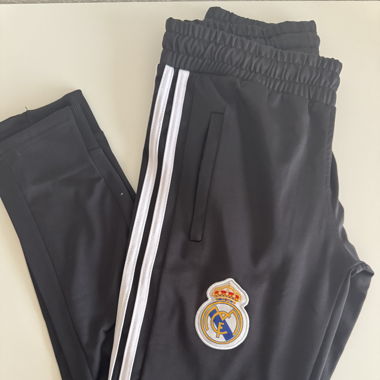 Real Madrid Jogginghose von Adidas – Gr. M 