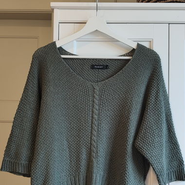 Pull en maille vert ample