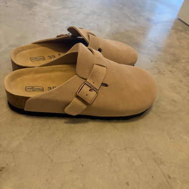 Zoccoli in camoscio beige EU 39