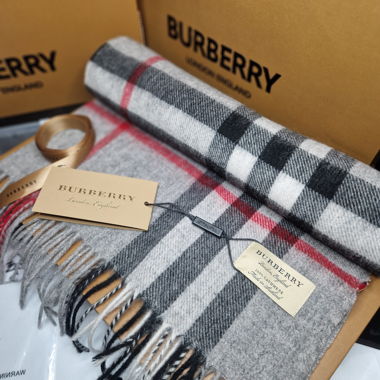Burberry Scarf 100% Cashmere Checked