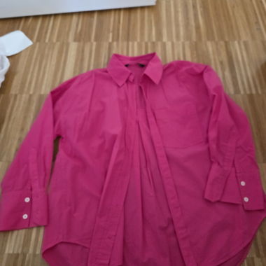Camicia rosa a maniche lunghe