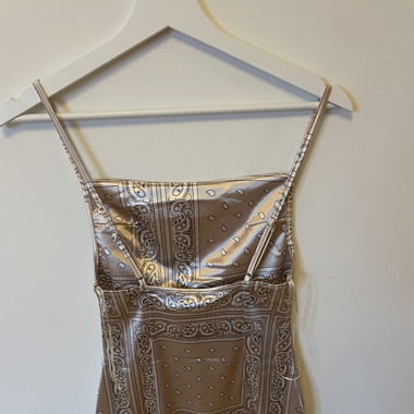 Kleid Satin Neu