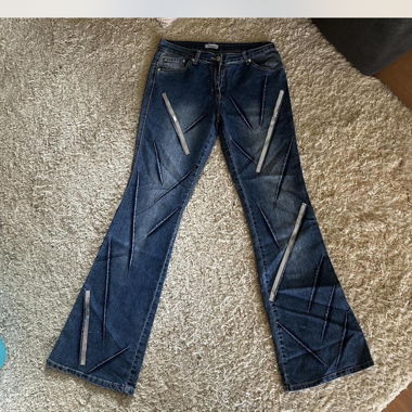 ausgestellte Hose