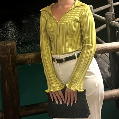 Gelbe Plisseebluse