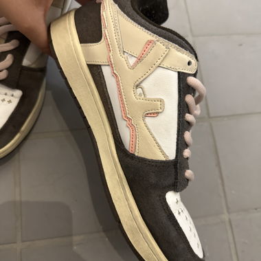 Sneakers Lost Boys in edizione limitata in marrone/crema