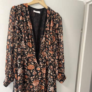 Blumenkleid von Mango