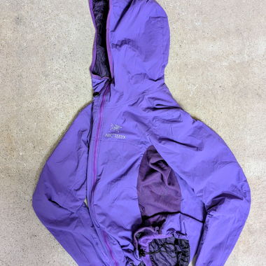Arcteryx Atom AR lilac