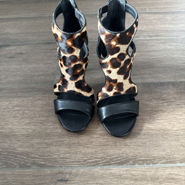 Sandales à talons Sandro imprimées léopard 