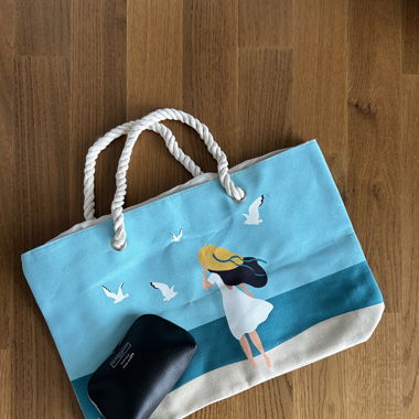 Beach Bag & BA Business Class Toiletry Set
