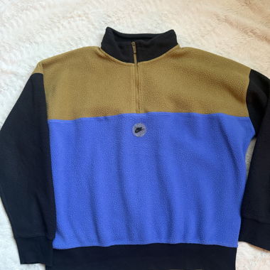 Nike Sweater