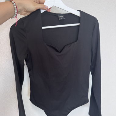Body noir manches longues