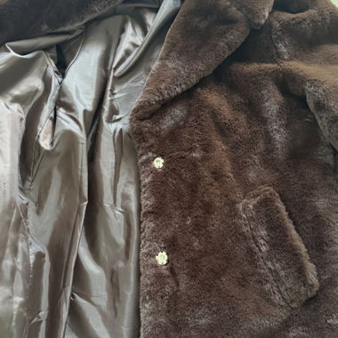 Manteau long en fausse fourrure marron
