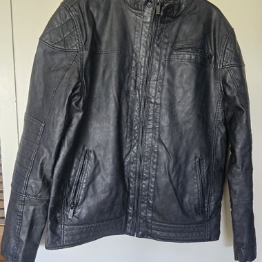 Giacca in pelle nera