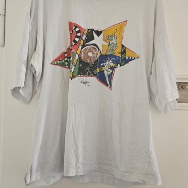 Knie T-Shirt