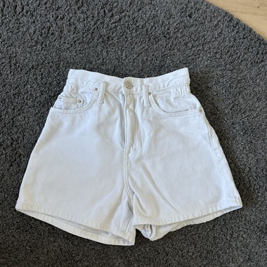 Short in jeans