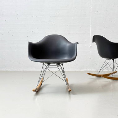 2 Eames Plastic Armchair RAR Schaukelstühle