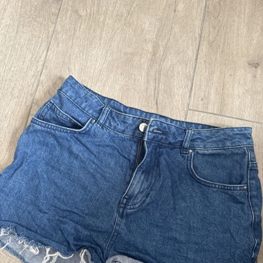 Short taille basse 