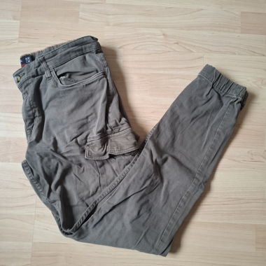 Bundle of 5- Men cargo jogger pants size M