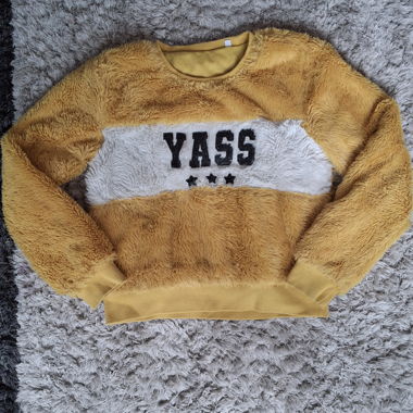 Sweatshirt YASS en fourrure