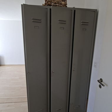 Armadio metallico militare