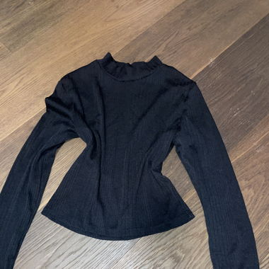 Pulli schwarz