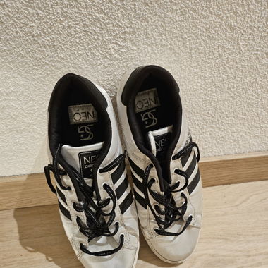 Neo Adidas, Selena Gomes
