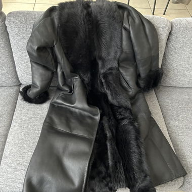 Cappotto Max Mara nero con pelliccia
