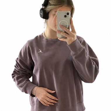 Nike Jordan Pullover in Mauve/Lila