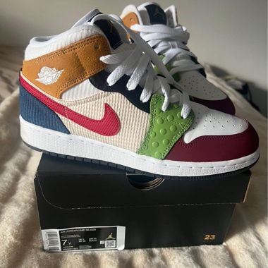 Air Jordan 1 Mid