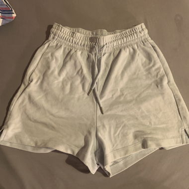 Hellgraue H&M Basics Shorts XS