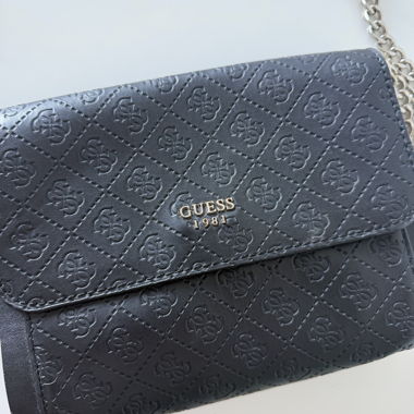 GUESS Umhängetasche