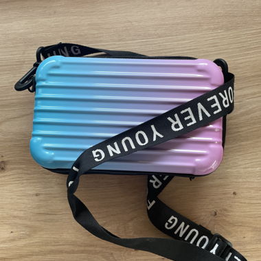 Small blue‑to‑pink gradient shoulder case