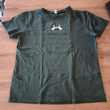 T-shirt verde scuro "Goosebumps"