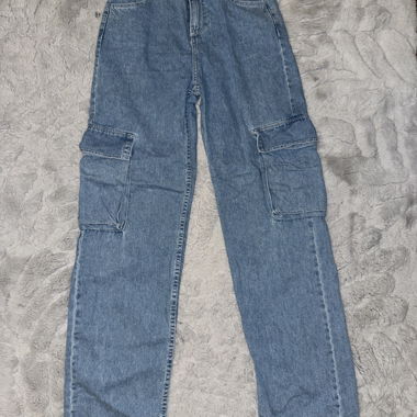 Jean cargo Bershka taille 34